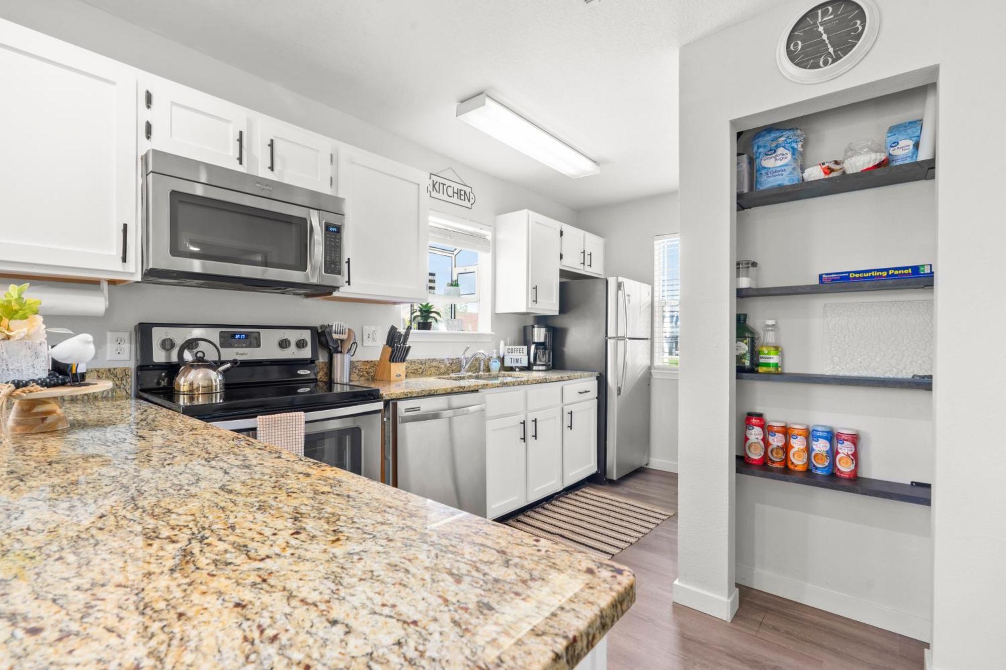 Walk-In, No Stairs Condo, Pets Welcome, 4 Mins To Silver Dollar City, 14 Mins To Ball Park Of America, Amazing Ozark Mountian Views Branson Exterior photo